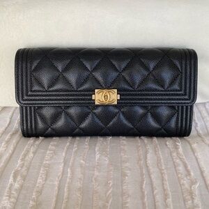 Chanel Black Wallet Quilted Caviar Leather CC Logo